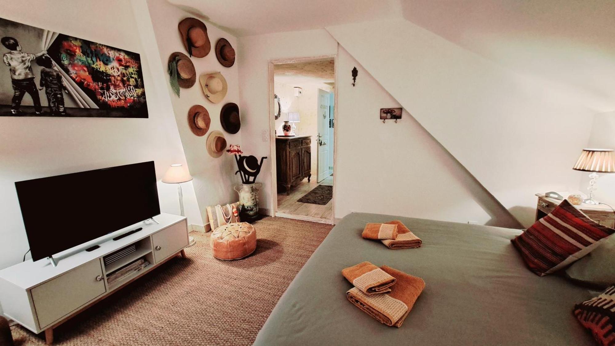 Cosy Chambre-Suite Climatisee Sancoins Exterior photo