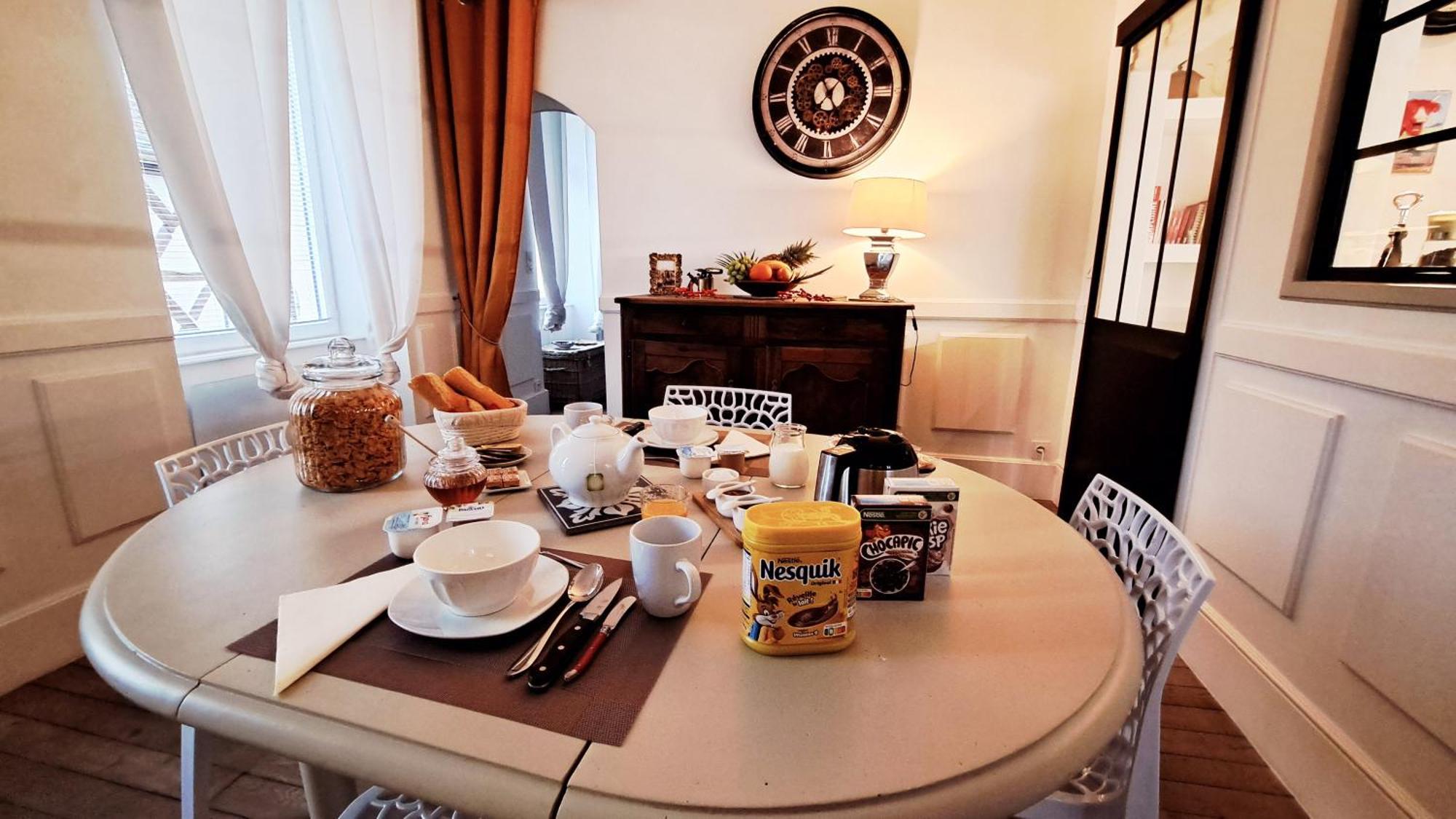 Cosy Chambre-Suite Climatisee Sancoins Exterior photo