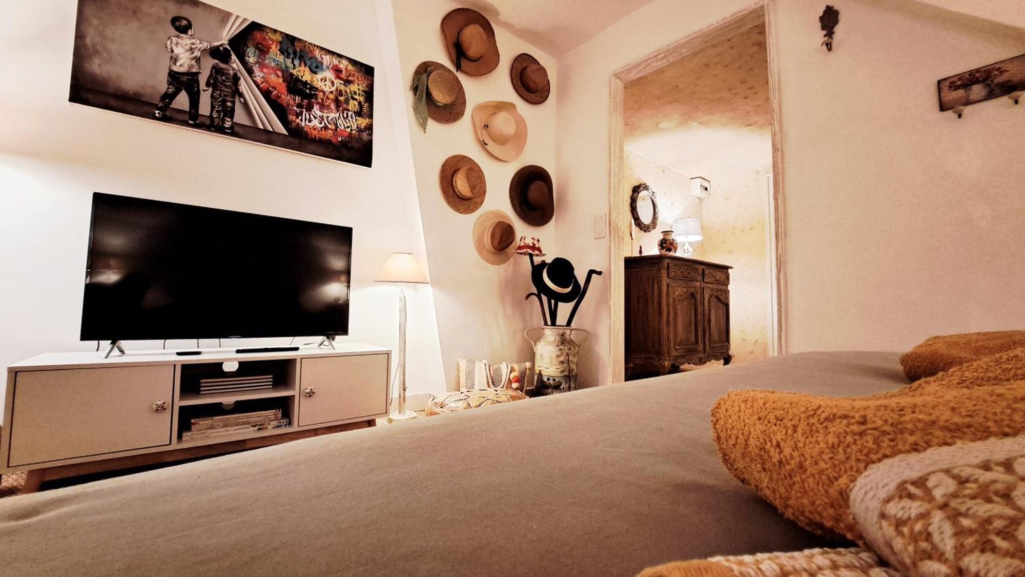Cosy Chambre-Suite Climatisee Sancoins Exterior photo