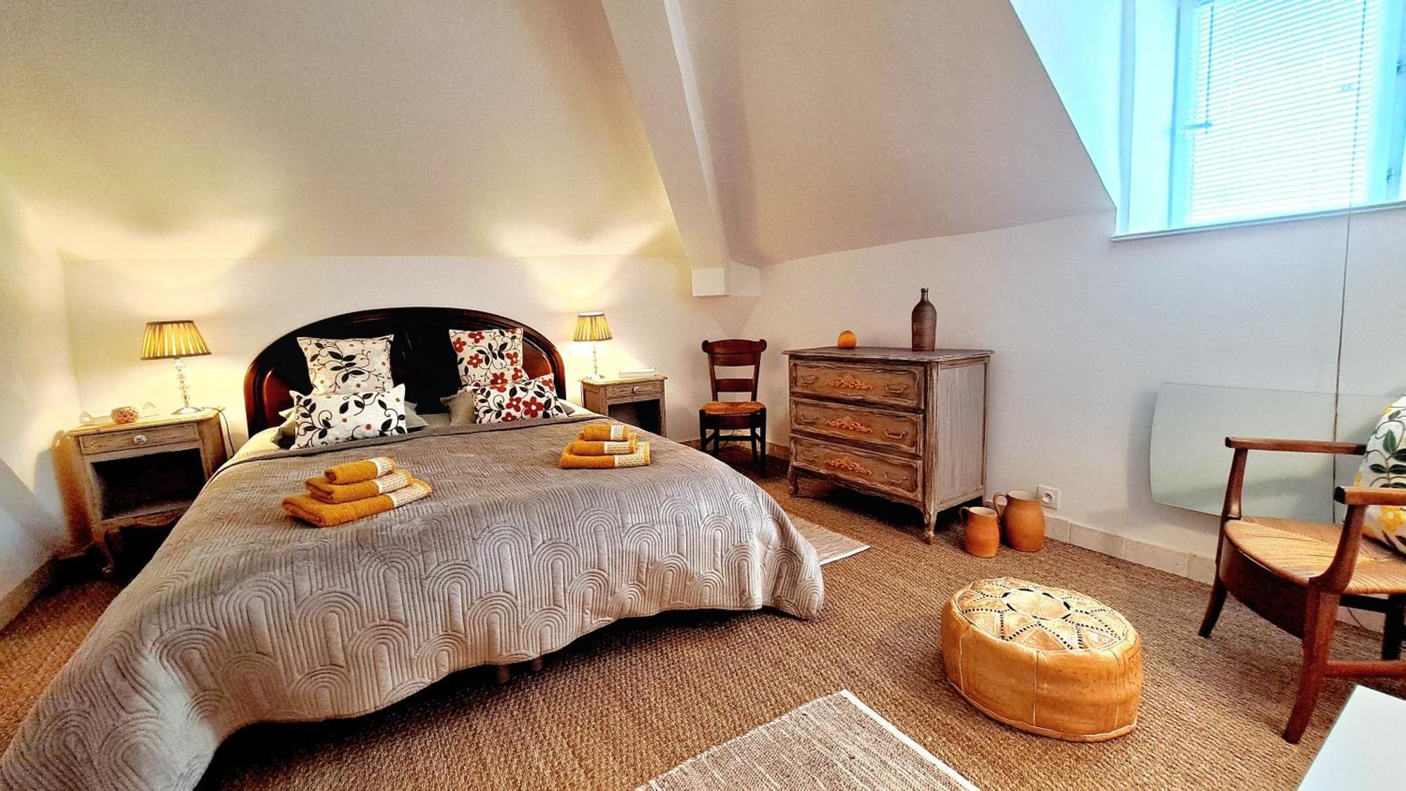 Cosy Chambre-Suite Climatisee Sancoins Exterior photo