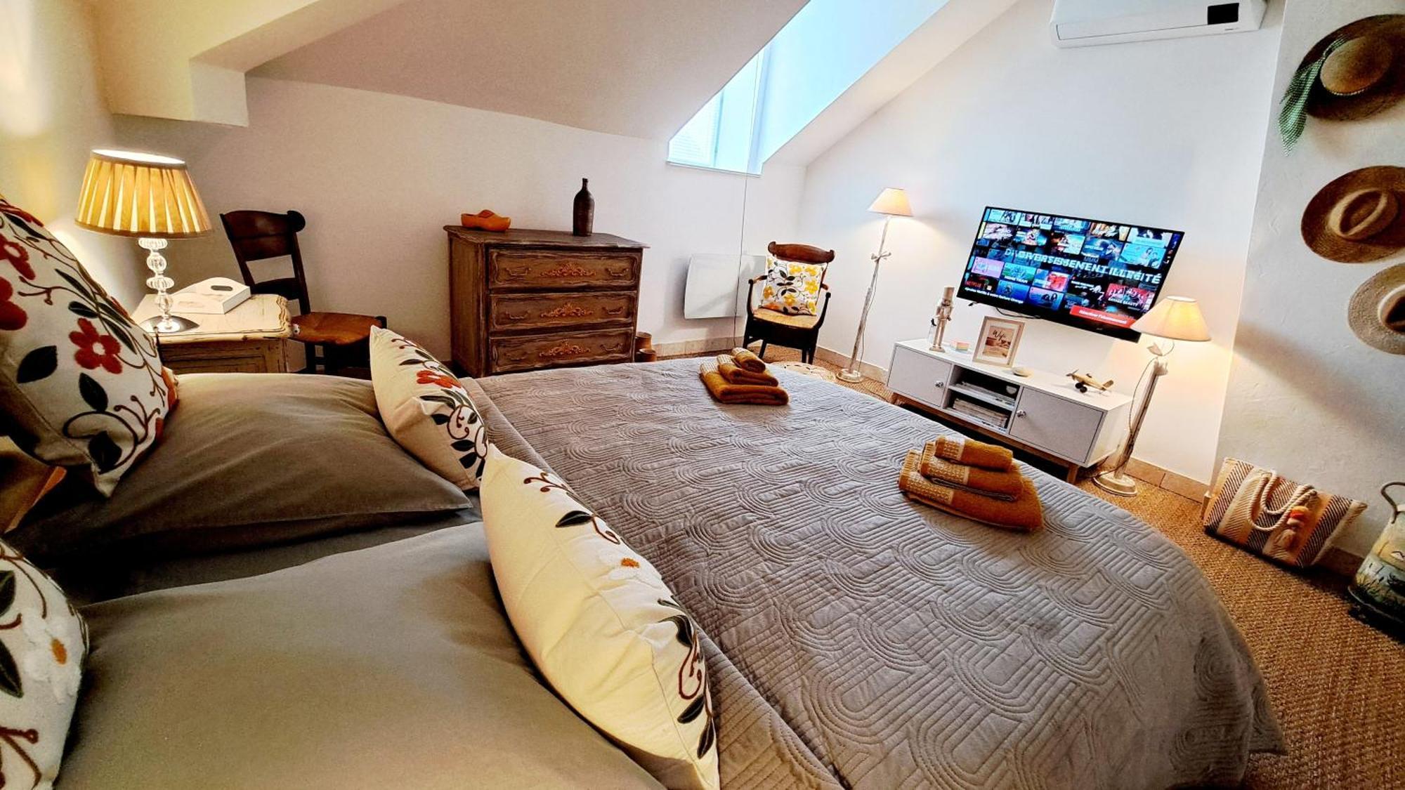 Cosy Chambre-Suite Climatisee Sancoins Exterior photo